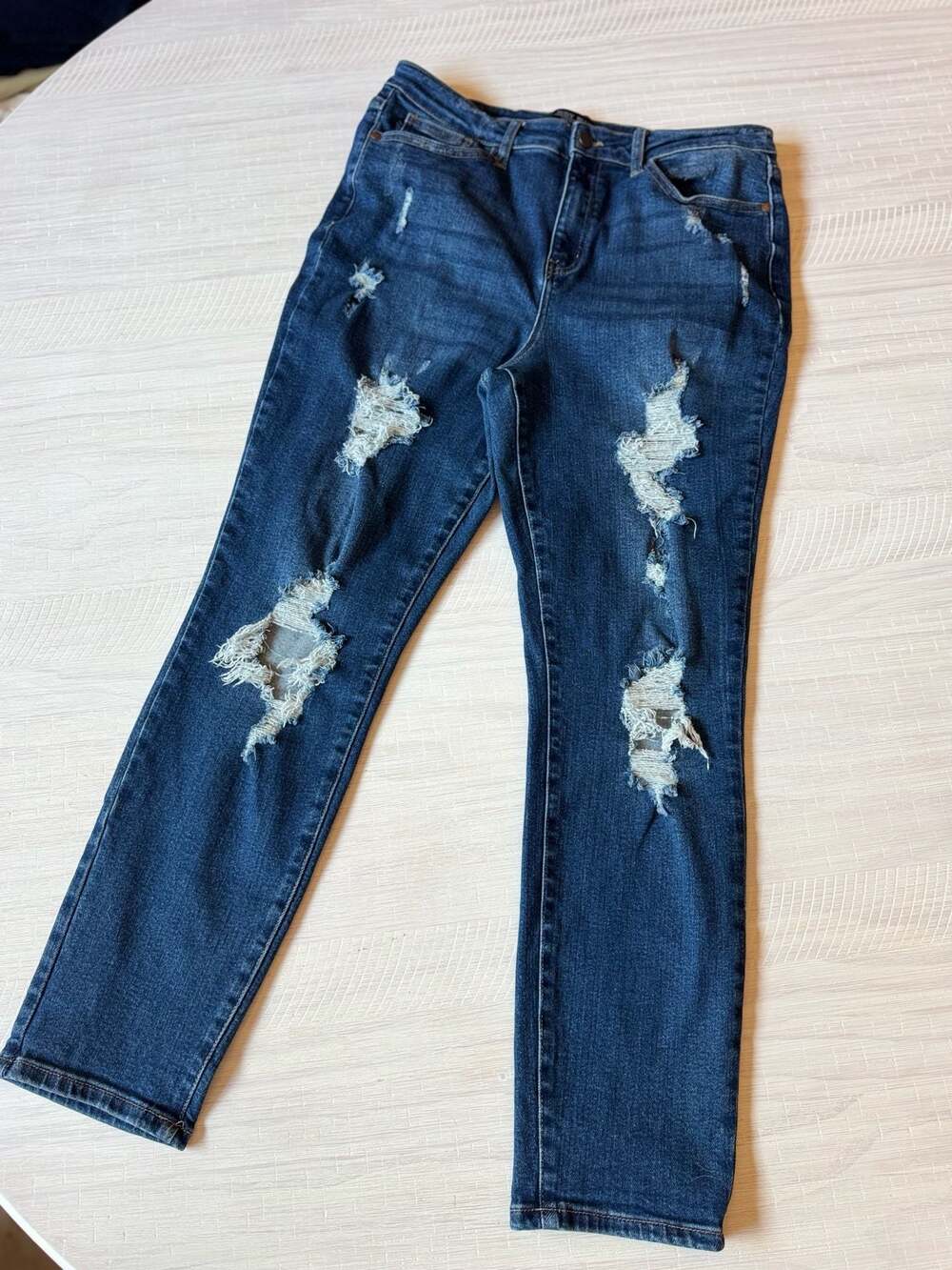 Judy Blue Los Angeles Women's Distressed Skinny Jeans Style JB88220 Size 15/32